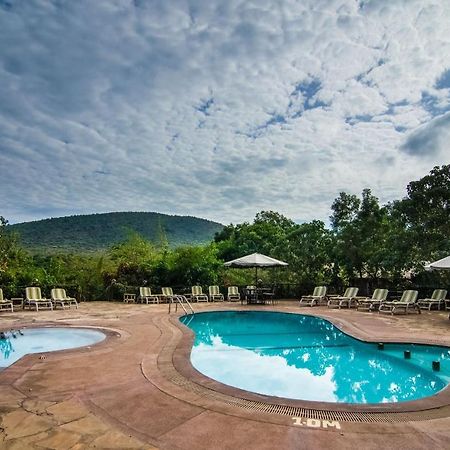 Sentrim Mara Lodge Ololaimutiek エクステリア 写真