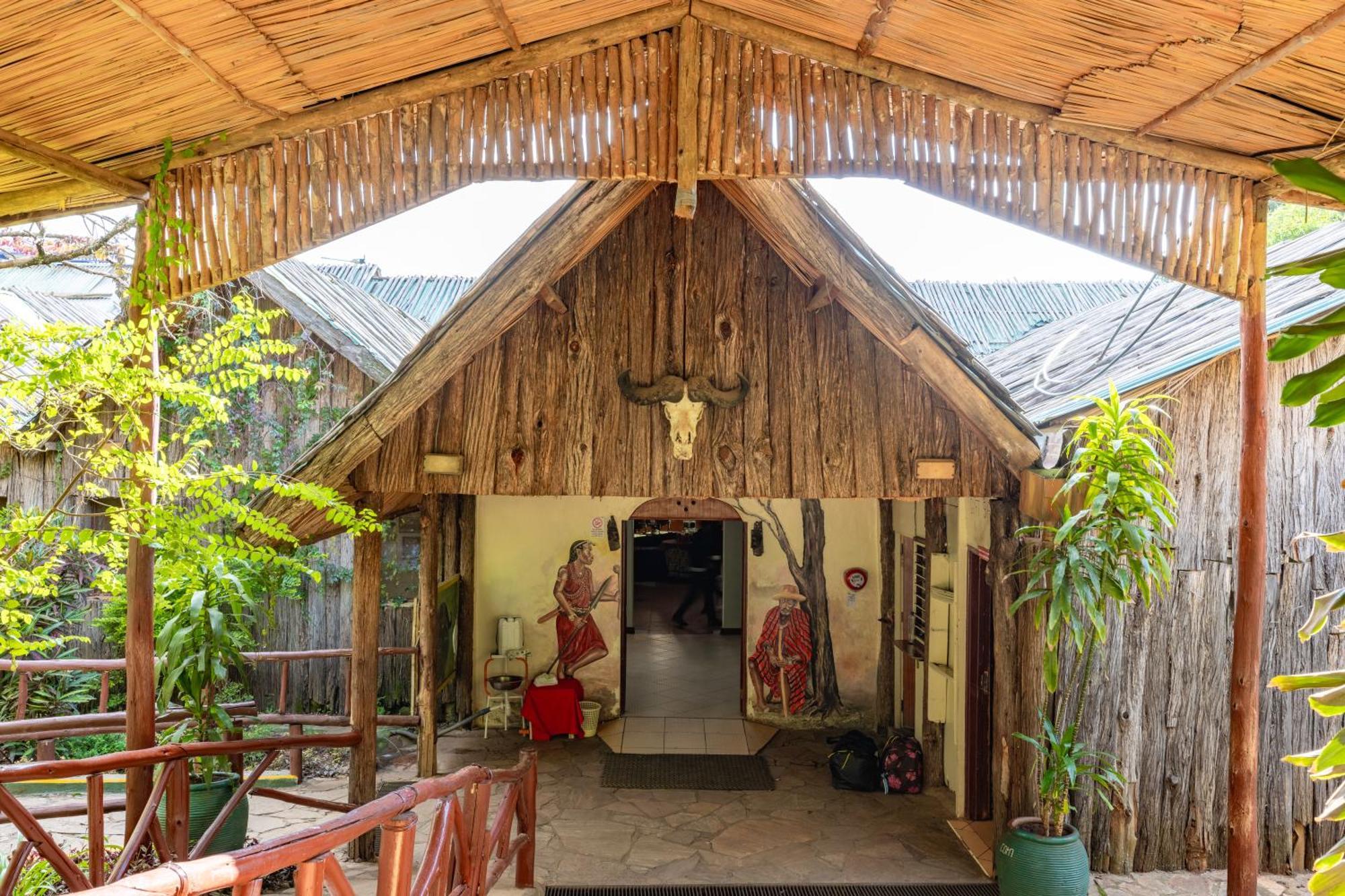 Sentrim Mara Lodge Ololaimutiek エクステリア 写真