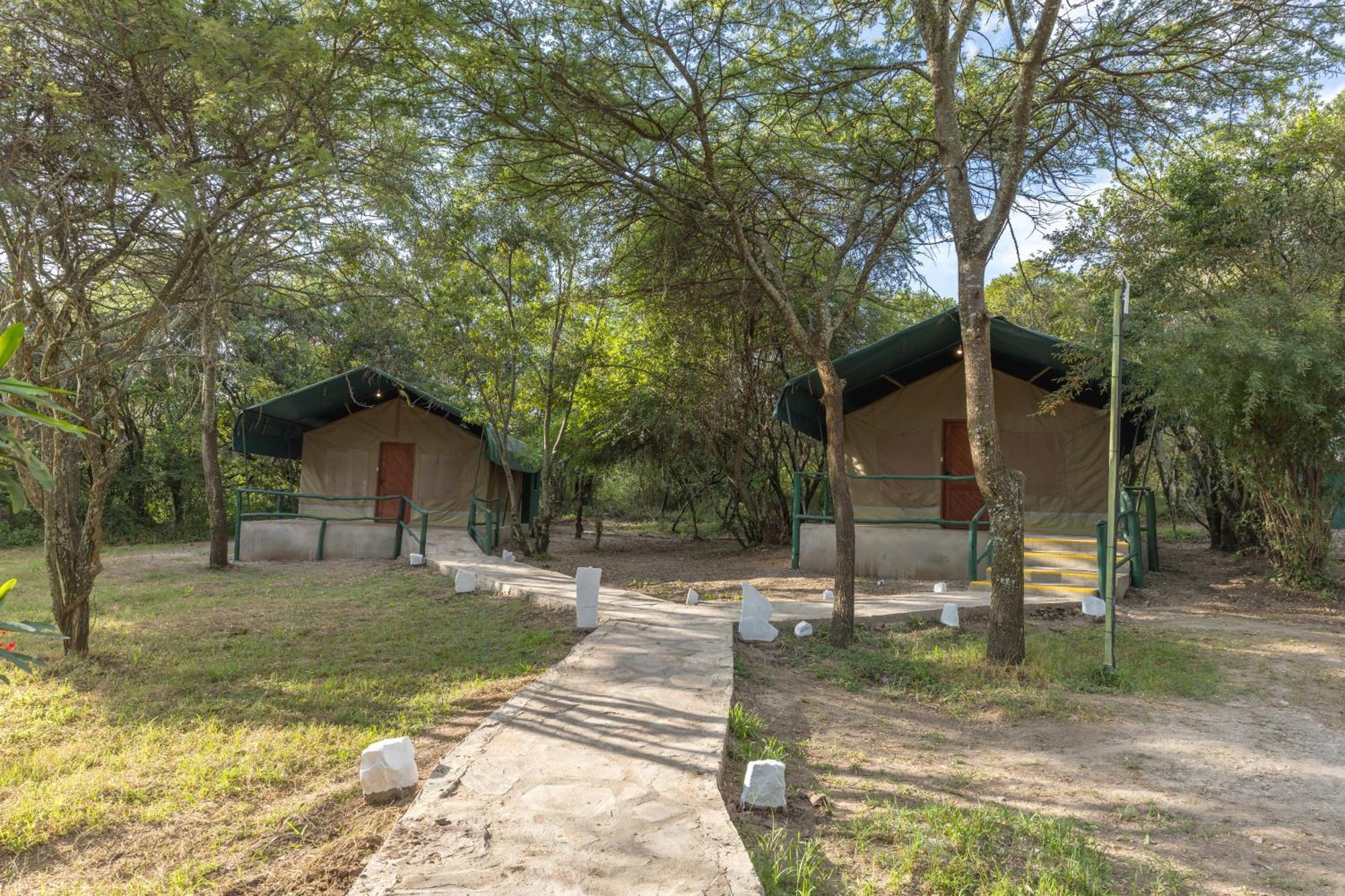 Sentrim Mara Lodge Ololaimutiek エクステリア 写真