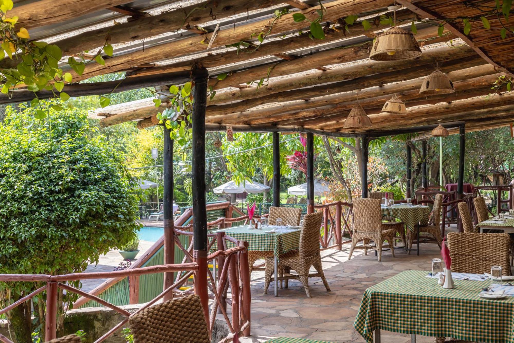Sentrim Mara Lodge Ololaimutiek エクステリア 写真